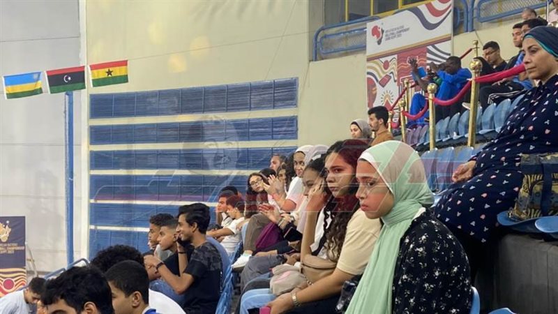 حضور جماهيرى لمؤازرة