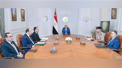   صحيفة كويتية تبرز توجيه الرئيس السيسي بصياغة مسار تنموي متطور يتسق مع مكانة سيناء