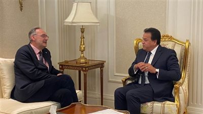 وزير الصحة يبحث التعاون مع مدير معهد الالتهابات البكتيرية الألماني