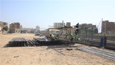 محافظ سوهاج يتفقد مشروع 