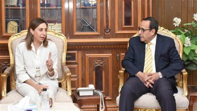 وزيرة الثقافة تلتقي محافظ شمال سيناء لبحث تكثيف الأنشطة وإعادة تأهيل عدد من المواقع الثقافية