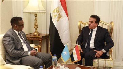 وزيرا الصحة المصري والعمل الصومالي يبحثان التعاون في مجالات الصحة والسكان