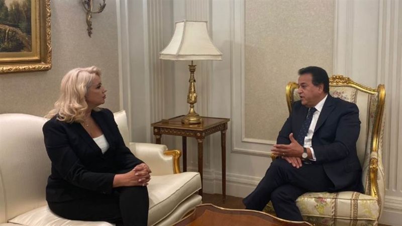 وزير الصحة والوزيرة