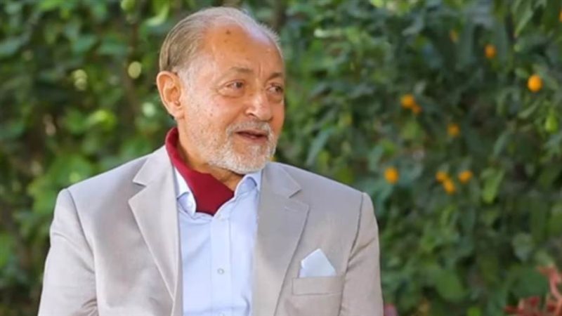 الفنان عبد العزيز