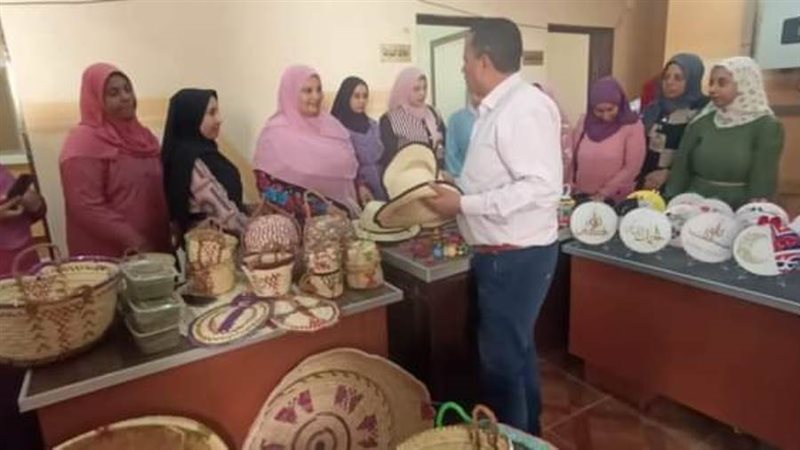 رئيس مركز باريس يفتتح