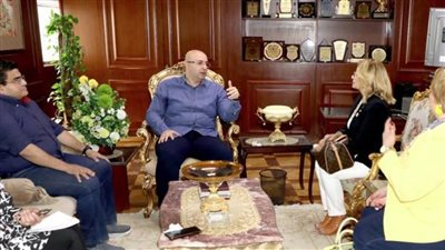 محافظ بني سويف يبحث مع نادي روتاري تنظيم مارثون لذوي الهمم بالممشى السياحي