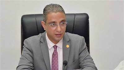  محافظ الفيوم يطالب بسحب عينات من بحيرة قارون وإضافة زريعة سمك الموسى