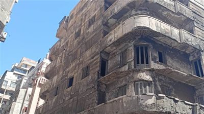 محافظ الإسكندرية: التعامل الفوري مع حادث سقوط سور سطح بشارع المعسكر الروماني