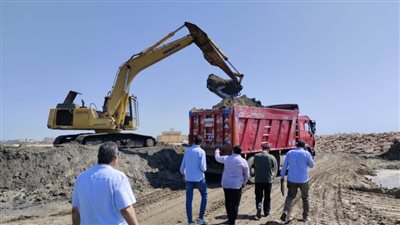 تكريك وتطهير مرسى الصيادين 