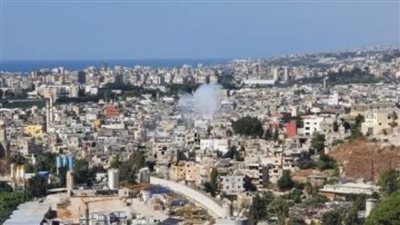 تصاعد وتيرة الاشتباكات المسلحة بمخيم عين الحلوة بصيدا لليوم الخامس على التوالي وسقوط قتلى وجرحى