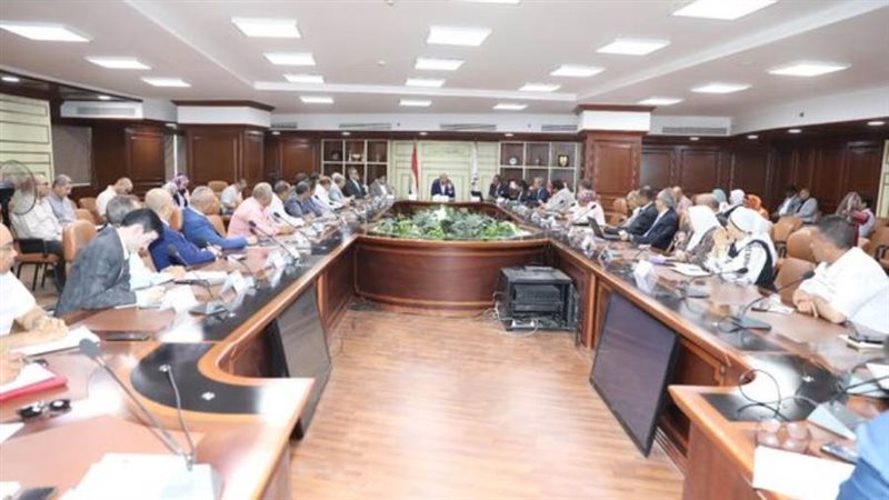 اجتماع المجلس الاقتصادى
