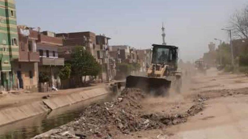 رفع نواتج تطهير الترع