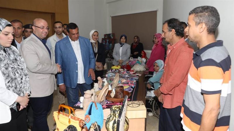 معرض ايادى مصر ببنى