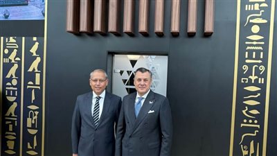 عيسى يفتتح جناح مصر المشارك فى معرض موسكو