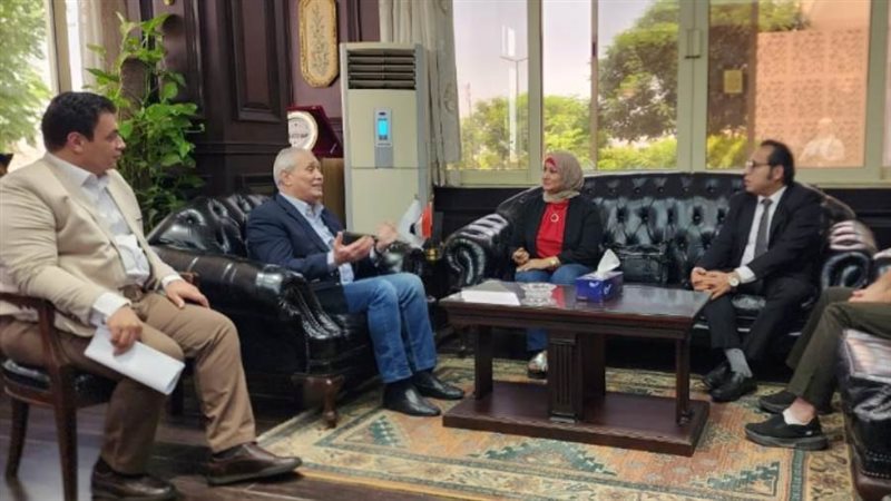 اجتماع محافظ الأقصر