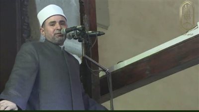 خطيب الجامع الأزهر : اللجوء إلى الله والتعاون مع الغير طوق النجاة من الأزمات