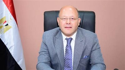 رئيس جامعة سوهاج يشيد بزيارات الرئيس السيسي لمحافظات الصعيد  