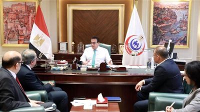 وزير الصحة يلتقي رئيس شركة استرالية لبحث الفرص الاستثمارية في مجال الأشعة