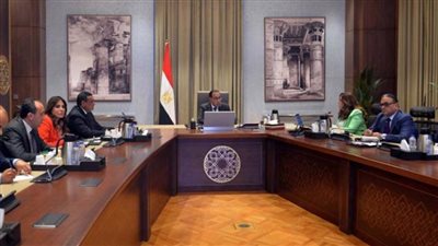 مدبولي يتابع مع محافظ دمياط جهود تطوير صناعة الأثاث