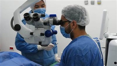 لأول مرة.. استئصال انزلاق غضروفي بالميكروسكوب الجراحى