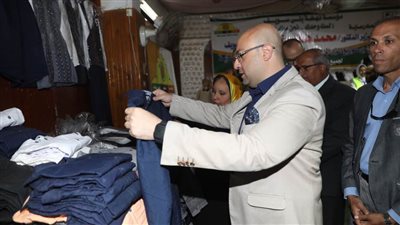 توزيع الزي المدرسي على 10 آلاف من أبناء الأسر الأولى بالرعاية في بني سويف
