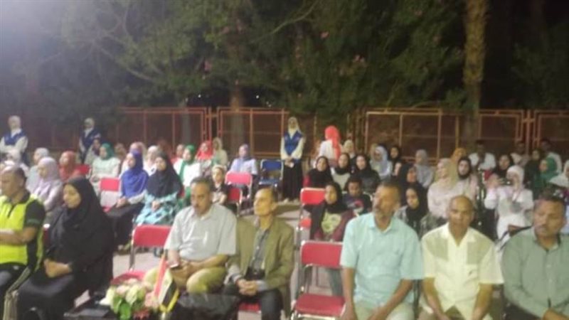 الشباب تحتفل بمرور