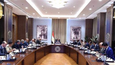 رئيس الوزراء يستعرض مخططات المرافق بالمنطقة الاقتصادية لقناة السويس خلال المرحلة المقبلة