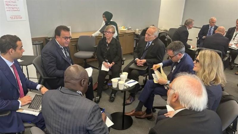 وزير الصحة خلال الاجتماع