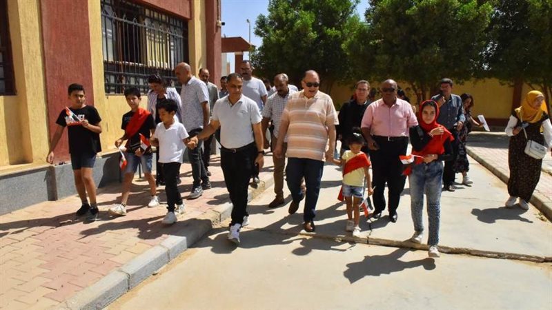 محافظ أسيوط يتفقد