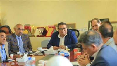 خالد جلال يعقد اجتماعًا مع مديري فرق بيت المسرح لمناقشة خطة ٢٠٢٤