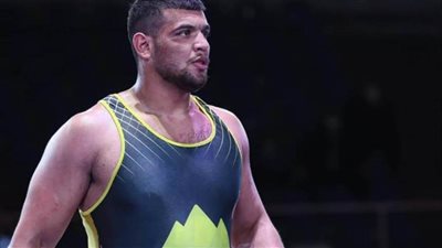 عبد اللطيف منيع يصطدم ببطل الصين لحصد برونزية بطولة العالم للمصارعة وحجز تأشيرة الصعود لأولمبياد باريس