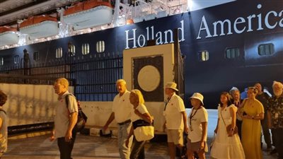 الباخرة السياحية Nieuw Statendam تصل الإسكندرية