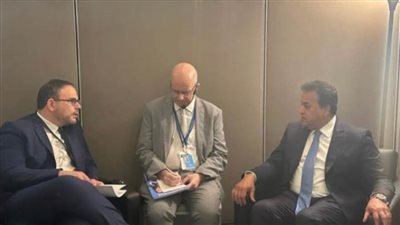 وزير الصحة يبحث مع نظيره الفرنسي تبادل الخبرات والتدريب على أدق جراحات زراعة الأعضاء