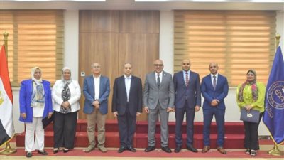 هيئة الدواء المصرية تكرم العاملين الأكثر تميزاً 