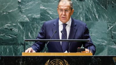 لافروف يدعو العالم إلى منع الإنزلاق في حرب كبيرة