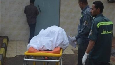 مصرع ربة منزل سقطت من الطابق الثالث أثناء تركيب ستارة بلكونة بشبرا الخيمة 