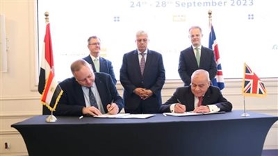 أيمن عاشور يشهد توقيع مذكرات تفاهم بين عدد من الجامعات والمؤسسات المصرية والبريطانية