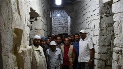 الكشف عن التصميم الأصلي للغرفة الأمامية لحجرة الدفن ومجموعة من المخازن داخل هرم 