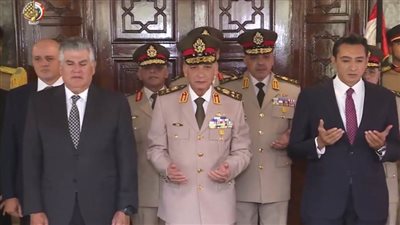 عاجل.. الرئيس السيسي ينيب وزير الدفاع لوضع إكليل من الزهور على قبر الزعيم الراحل جمال عبد الناصر   