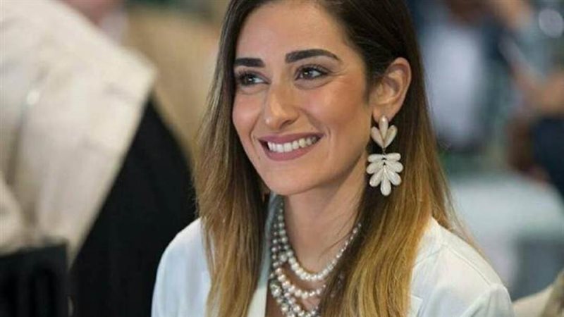 الفنانة أمينة خليل