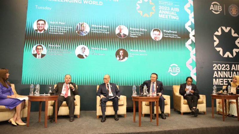 وزير المالية الدكتور