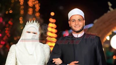 للمرة الأولى إمام مسجد يحتفل بزفافه مرتديا الجلباب والعمة والكاكولة في المنيا (صور)