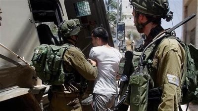 إصابة شابين فلسطينيين برصاص الاحتلال الإسرائيلي جنوب الضفة الغربية