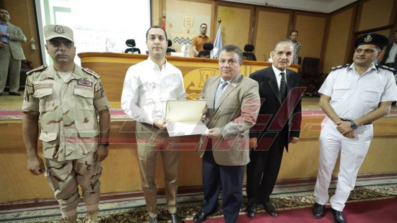 خلال التكريم