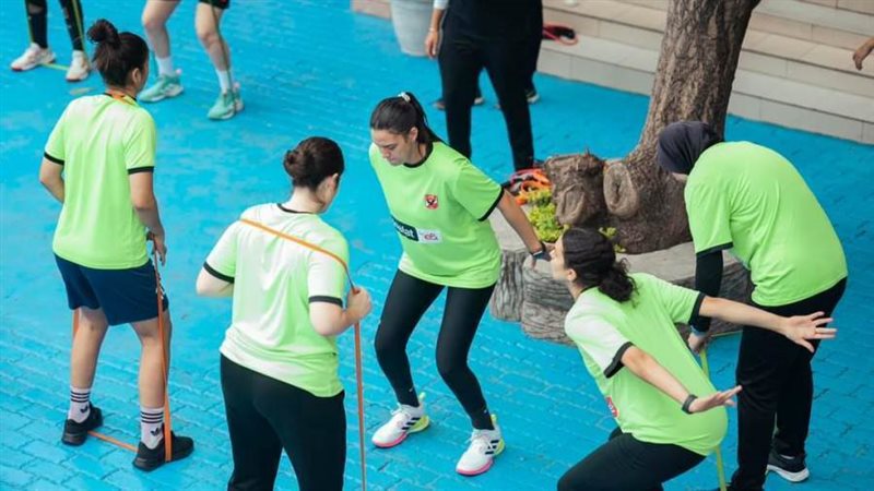 سيدات يد الأهلي يخضن