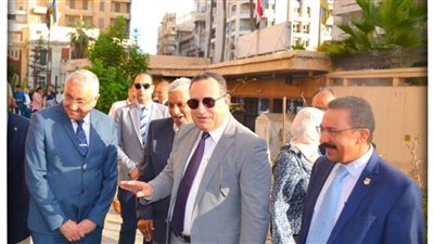 رئيس جامعة الإسكندرية يتفقد سير العملية التعليمية في أول أيام الدراسة