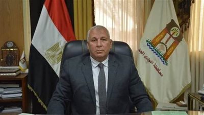 محافظ الوادي الجديد: ضبط ومصادرة شاحنات مُخالِفة محملّة بالتمور 