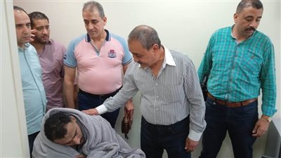 محافظ الإسماعيلية يطمئن على حالة المصابين بحريق مديرية أمن الإسماعيلية