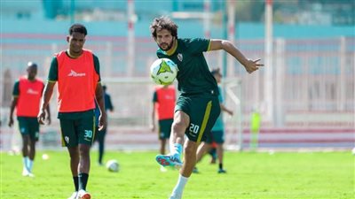 محمود علاء يشارك في تدريبات الزمالك بعد الاعتذار لأوسوريو