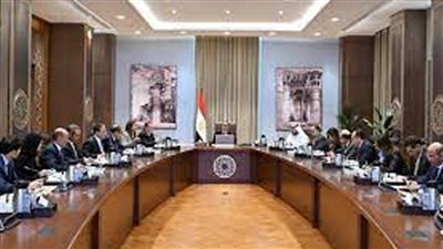 رئيس الوزراء: نحرص على تطوير العلاقات مع الإمارات